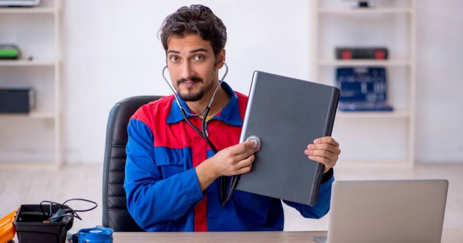 The Truth About Refurbished Laptops: When It’s Worth It