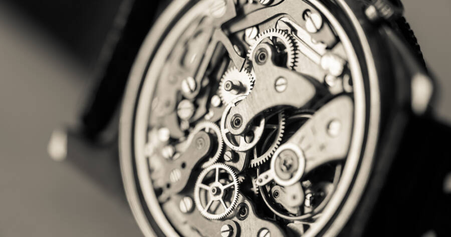 Automatic Watches: Pros and Cons of Foregoing the Battery